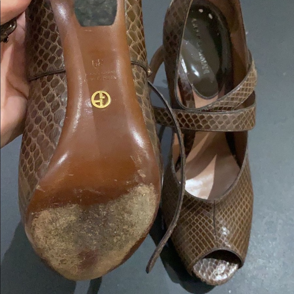 Giorgio Armani Snake Sandals in brown size EU 39.